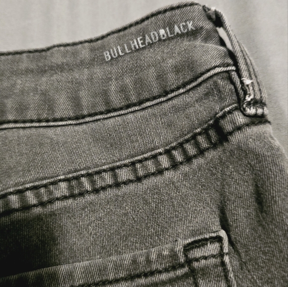 Bullhead black Denim skinny jeans. Size 7 - Picture 2 of 6